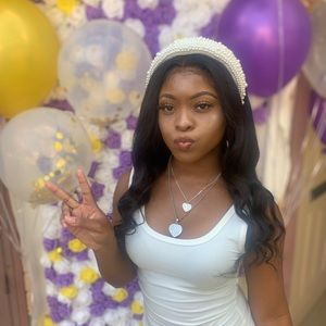 Meet your Posher, Teddra